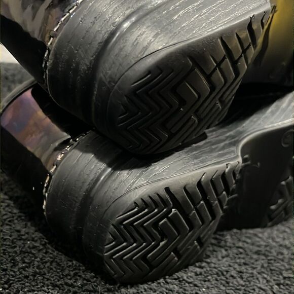 🔥🔥 DANSKO Petrol Iridescent Patent Leather Slip On Clogs Women EU 38 / US 7.5- - Picture 11 of 14